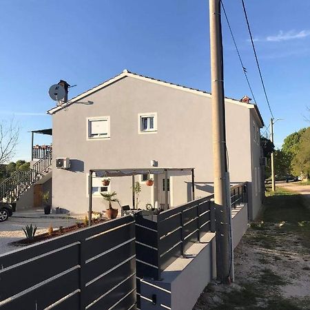 Apartmani Dokic Bale Exterior photo