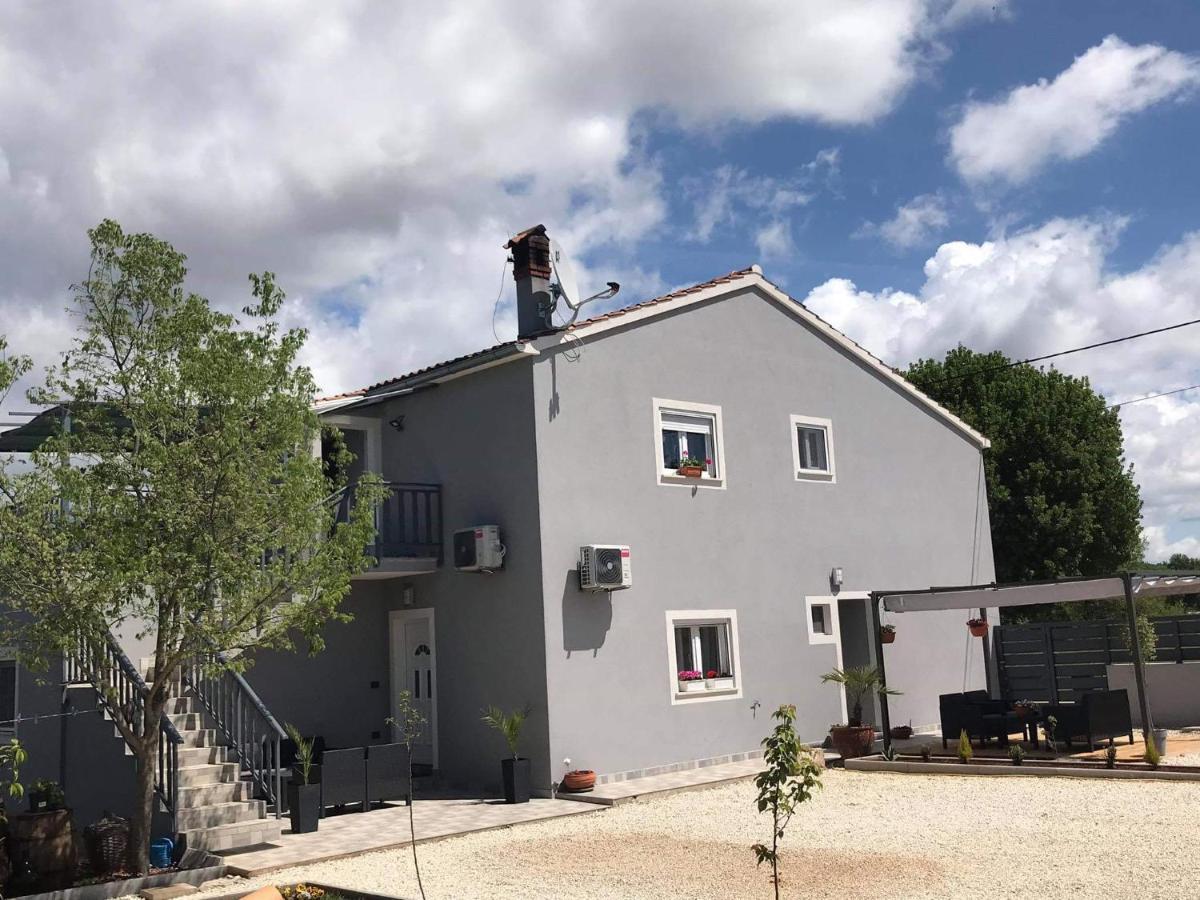 Apartmani Dokic Bale Exterior photo