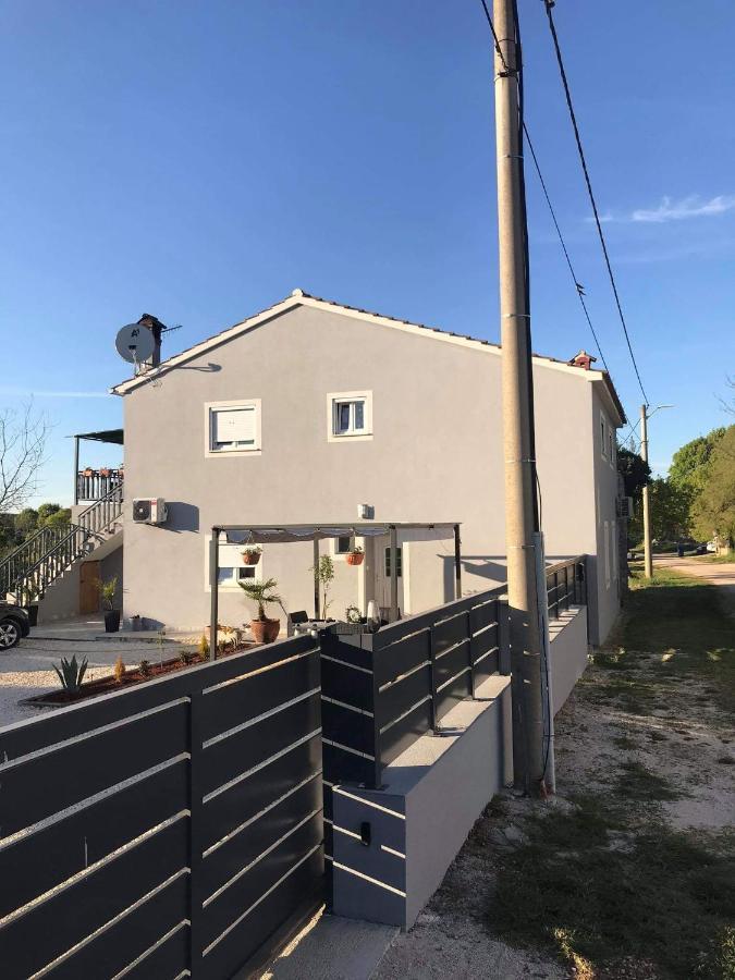 Apartmani Dokic Bale Exterior photo