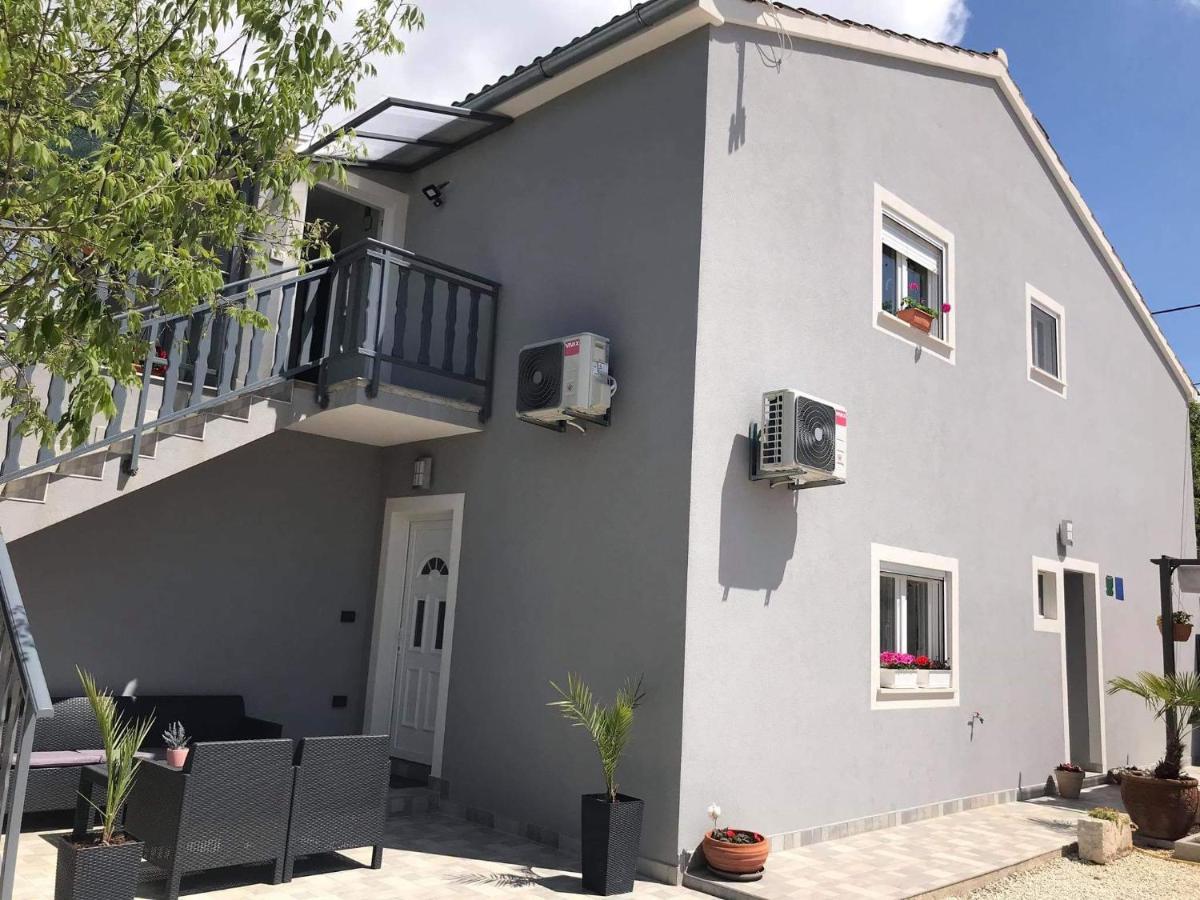 Apartmani Dokic Bale Exterior photo
