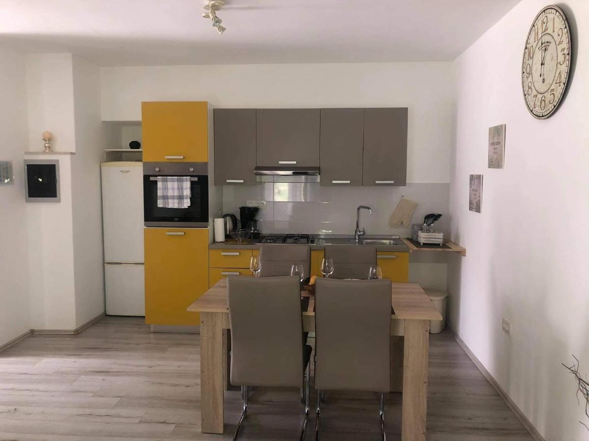 Apartmani Dokic Bale Exterior photo