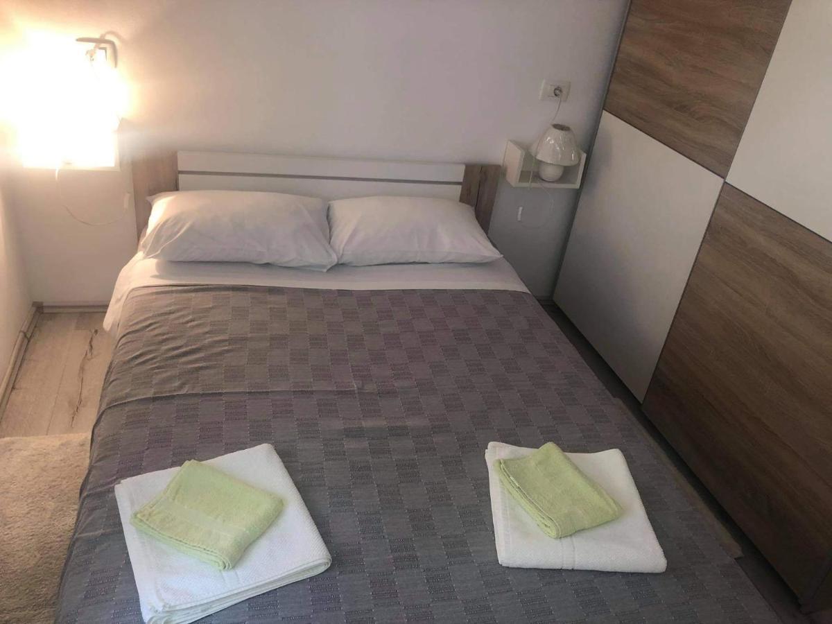 Apartmani Dokic Bale Exterior photo