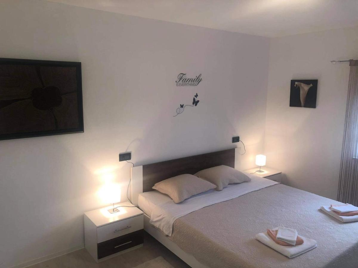Apartmani Dokic Bale Exterior photo