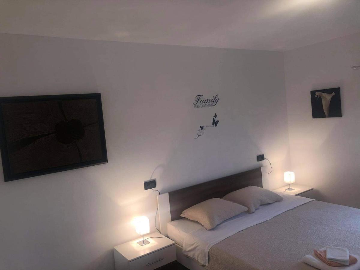 Apartmani Dokic Bale Exterior photo