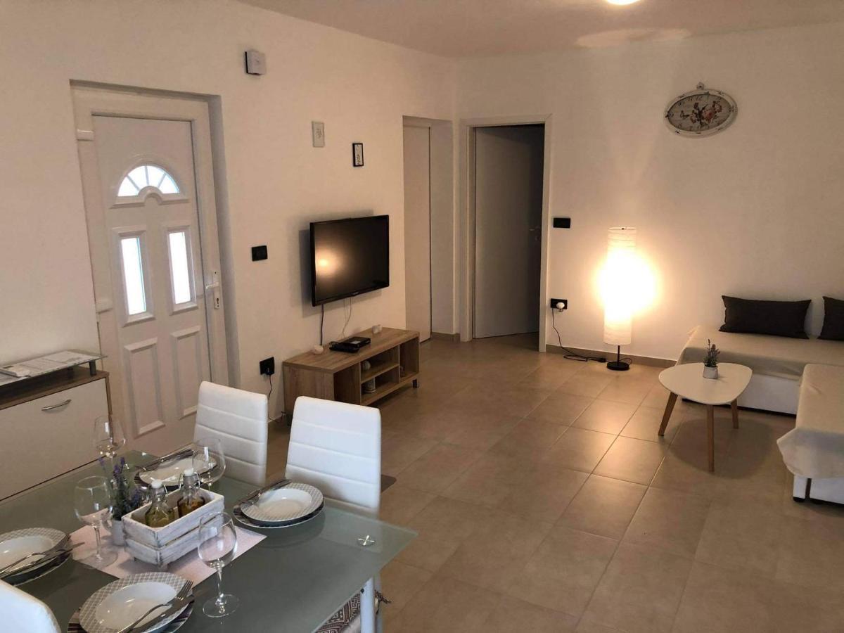 Apartmani Dokic Bale Exterior photo